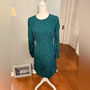J Crew Women’s Long Sleeve Viscose Dress Green w/ solid polka dot print. Size 6